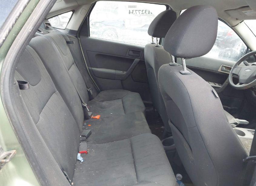 Photo 8 of 2008 Ford Focus SE/SES (VIN 1FAHP35N68W171824)