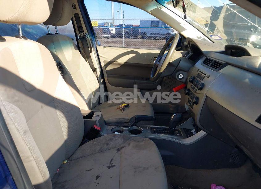 Photo 5 of 2008 Ford Focus SE/SES (VIN 1FAHP35N68W190504)