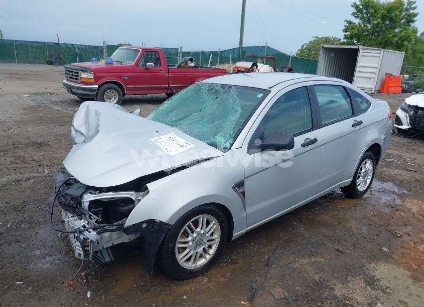 Photo 2 of 2008 Ford Focus SE/SES (VIN 1FAHP35N68W211657)