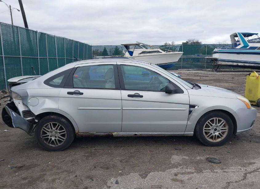 Photo 13 of 2008 Ford Focus SE/SES (VIN 1FAHP35N68W211769)