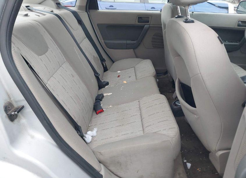 Photo 8 of 2008 Ford Focus SE/SES (VIN 1FAHP35N68W211769)