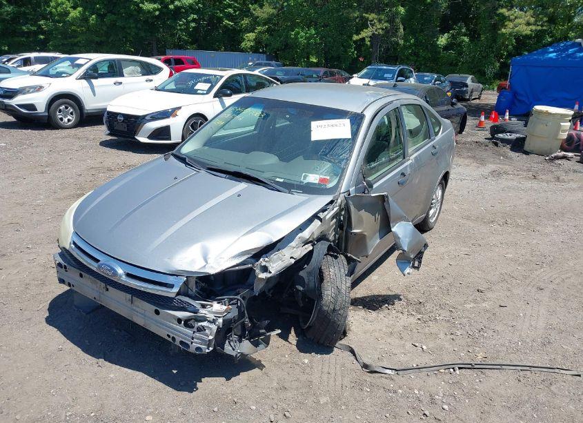 Photo 2 of 2008 Ford Focus SE/SES (VIN 1FAHP35N68W283975)