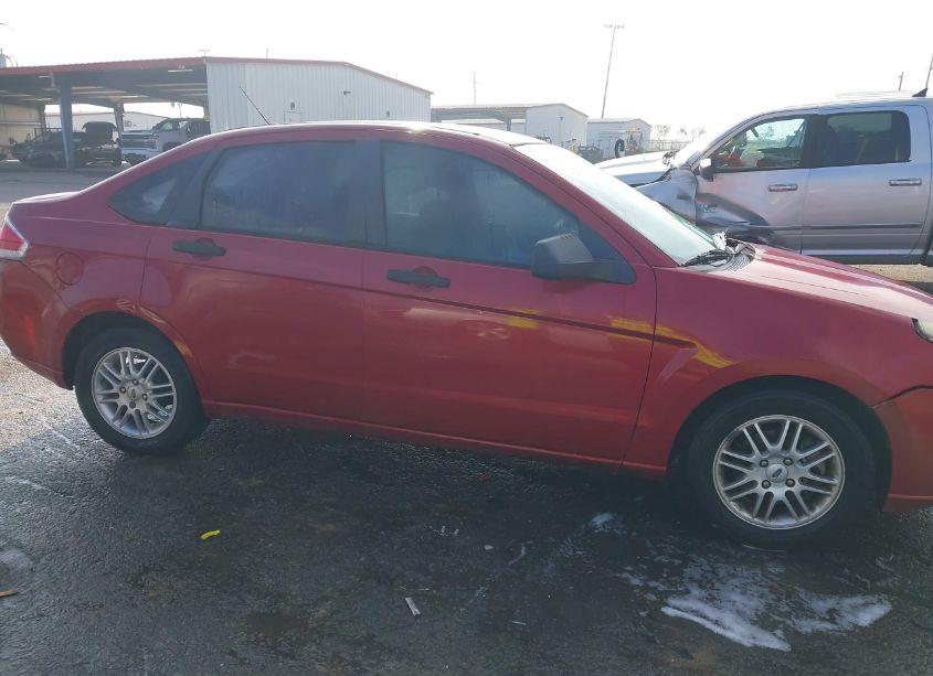 Photo 13 of 2009 Ford Focus SE (VIN 1FAHP35N69W110717)