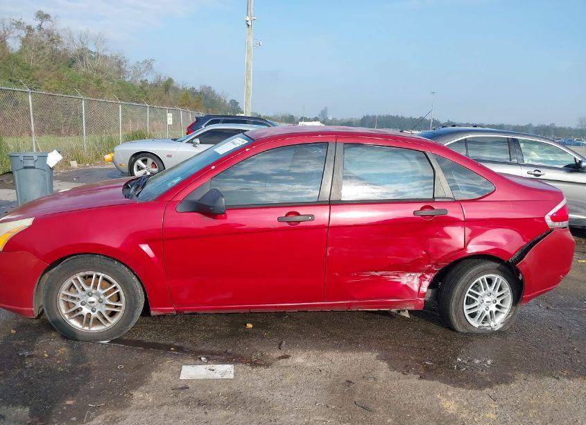 Photo 14 of 2009 Ford Focus SE (VIN 1FAHP35N69W110717)