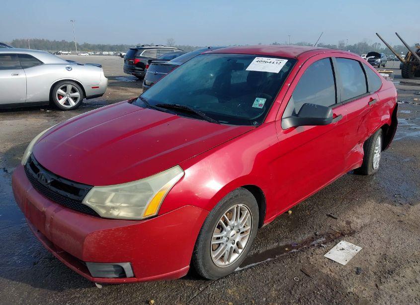 Photo 2 of 2009 Ford Focus SE (VIN 1FAHP35N69W110717)