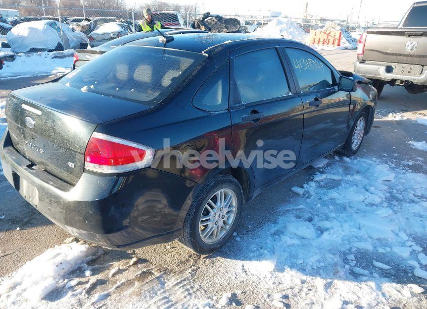 Photo 4 of 2009 Ford Focus SE (VIN 1FAHP35N69W112614)
