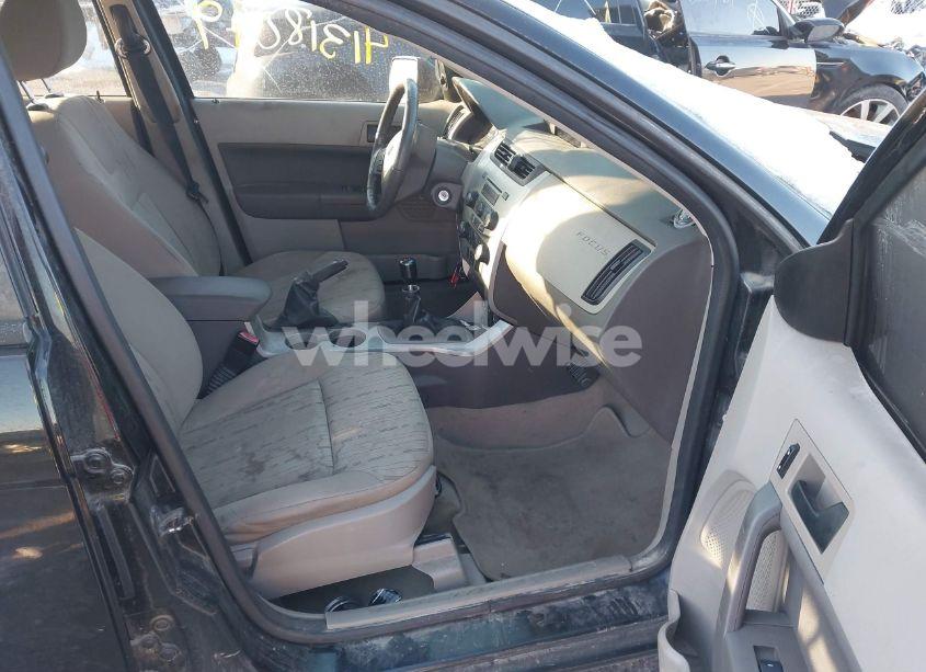 Photo 5 of 2009 Ford Focus SE (VIN 1FAHP35N69W112614)