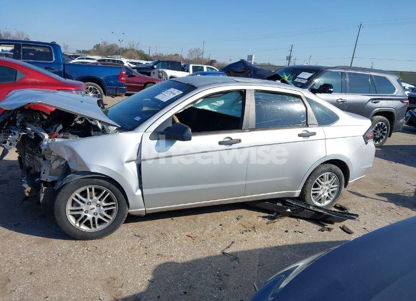 Photo 15 of 2009 Ford Focus SE (VIN 1FAHP35N69W173915)