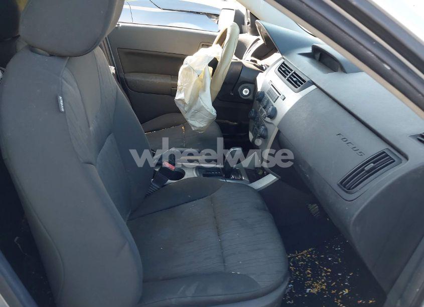 Photo 5 of 2009 Ford Focus SE (VIN 1FAHP35N69W173915)