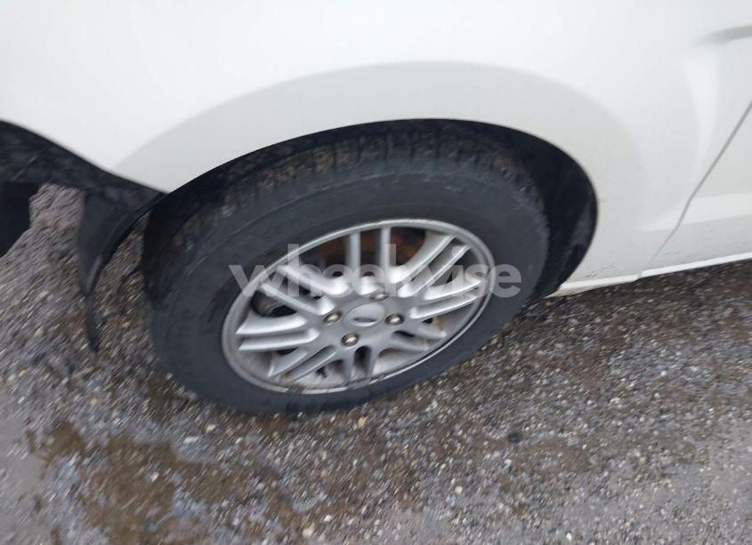 Photo 12 of 2009 Ford Focus SE (VIN 1FAHP35N69W193498)