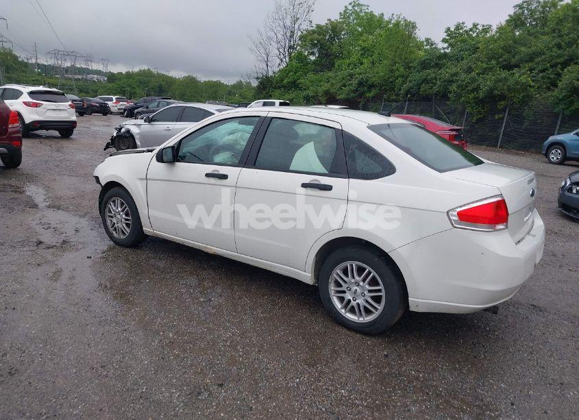 Photo 3 of 2009 Ford Focus SE (VIN 1FAHP35N69W193498)