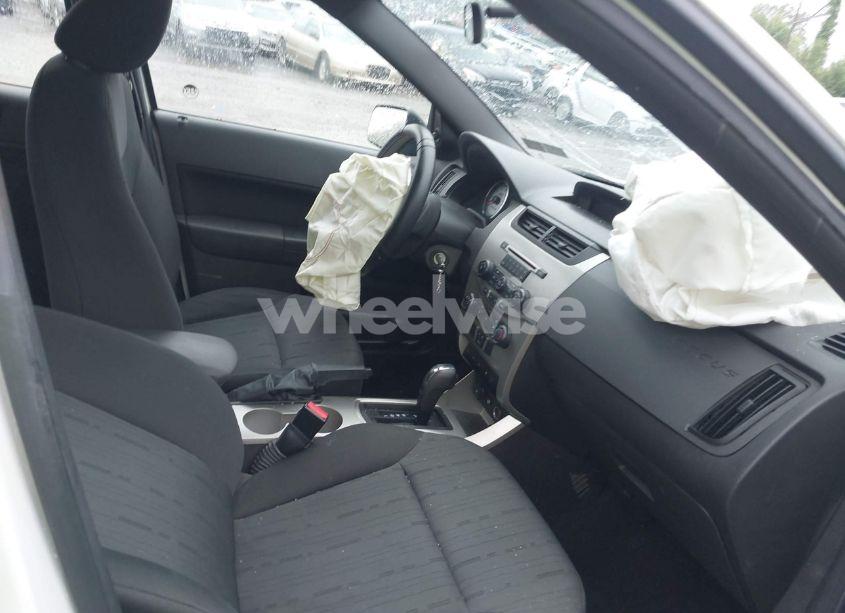 Photo 5 of 2009 Ford Focus SE (VIN 1FAHP35N69W193498)