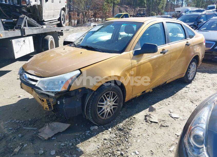 Photo 2 of 2009 Ford Focus SE (VIN 1FAHP35N69W213085)