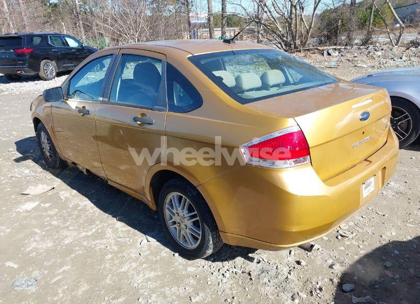 Photo 3 of 2009 Ford Focus SE (VIN 1FAHP35N69W213085)