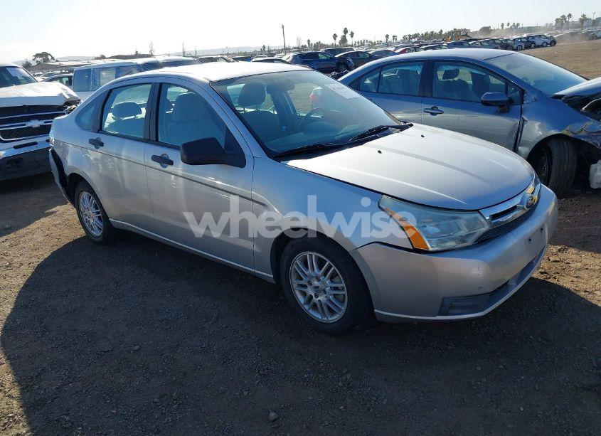 2009 Ford Focus SE (VIN 1FAHP35N69W258995) main photo