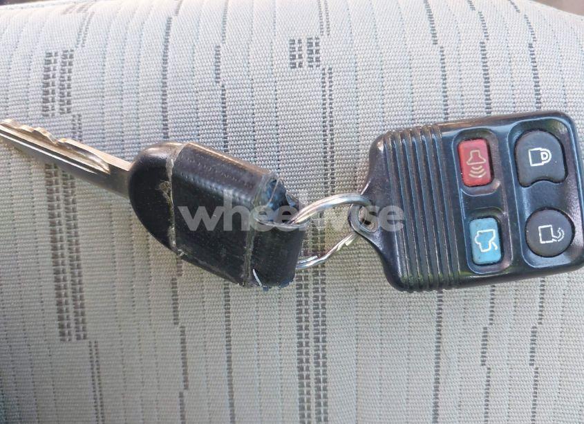 Photo 11 of 2009 Ford Focus SE (VIN 1FAHP35N69W258995)
