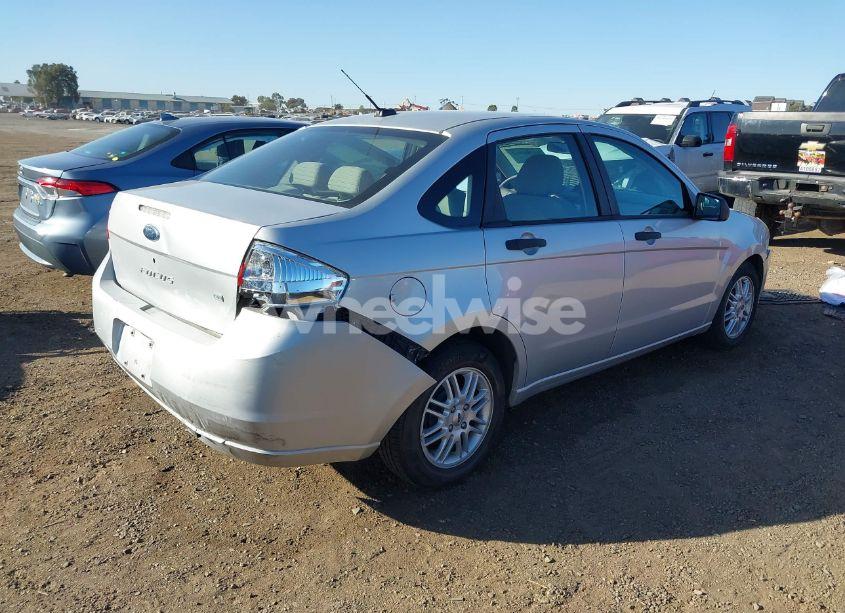 Photo 4 of 2009 Ford Focus SE (VIN 1FAHP35N69W258995)