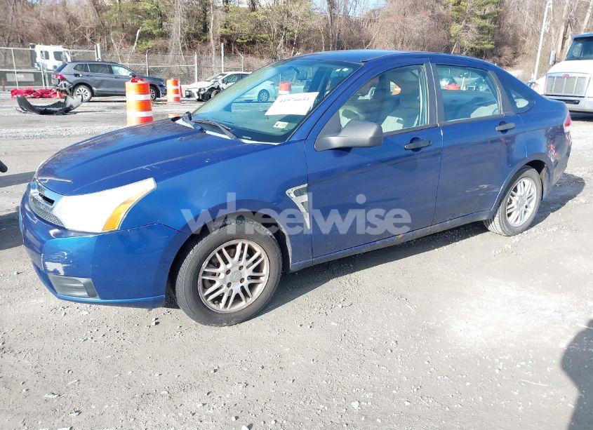 Photo 2 of 2008 Ford Focus SE/SES (VIN 1FAHP35N78W115732)