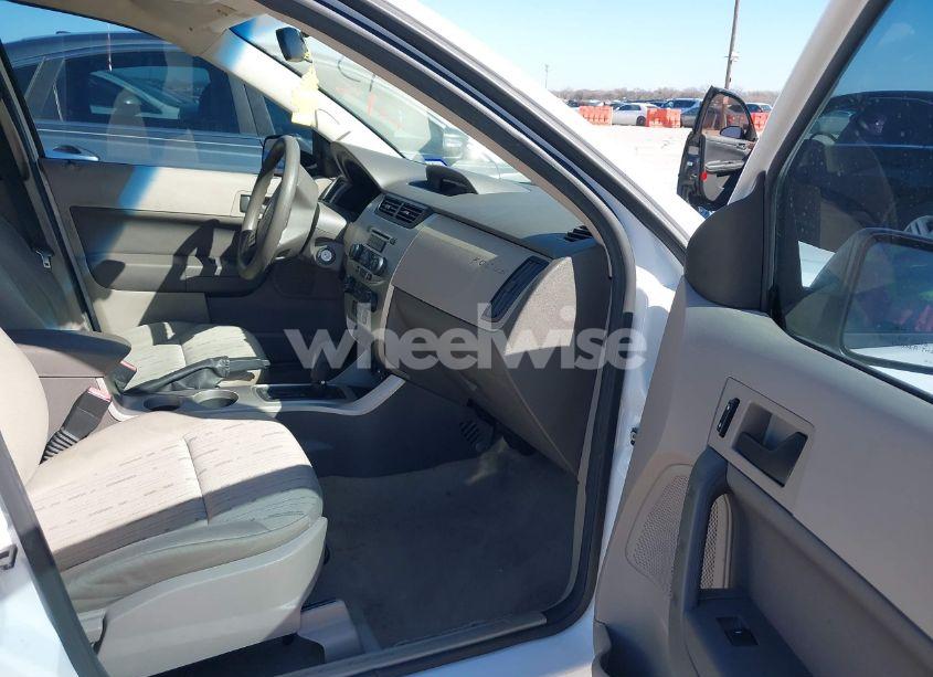 Photo 5 of 2008 Ford Focus SE/SES (VIN 1FAHP35N78W191645)