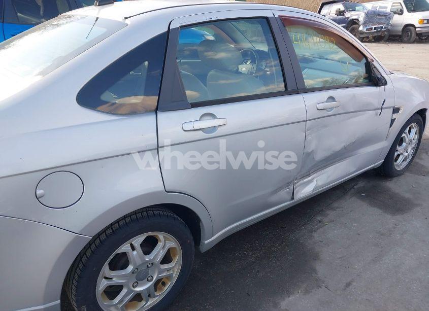 Photo 18 of 2008 Ford Focus SE/SES (VIN 1FAHP35N78W214289)