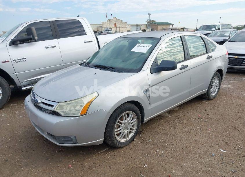 Photo 2 of 2008 Ford Focus SE/SES (VIN 1FAHP35N78W217743)