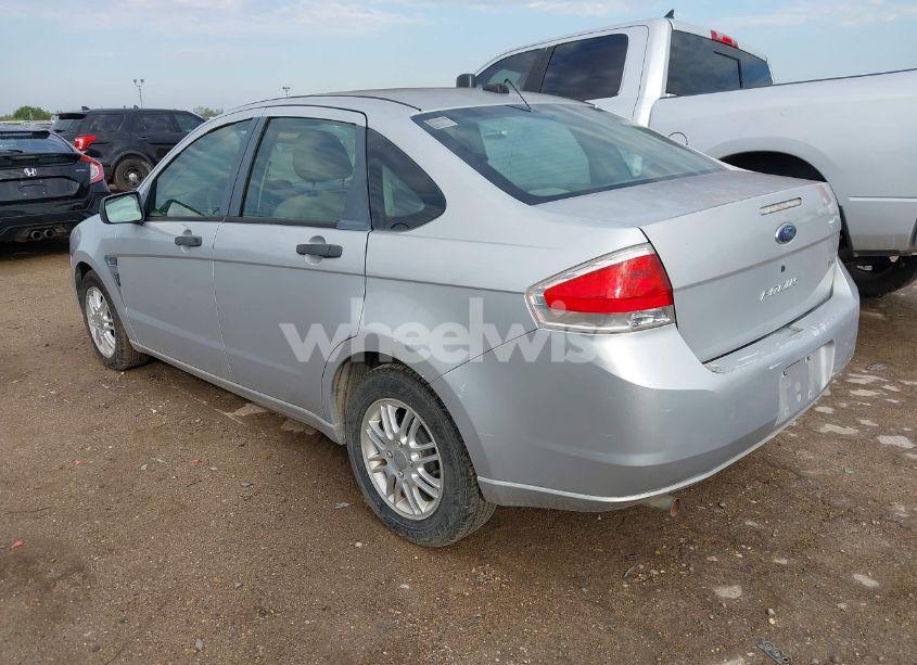 Photo 3 of 2008 Ford Focus SE/SES (VIN 1FAHP35N78W217743)
