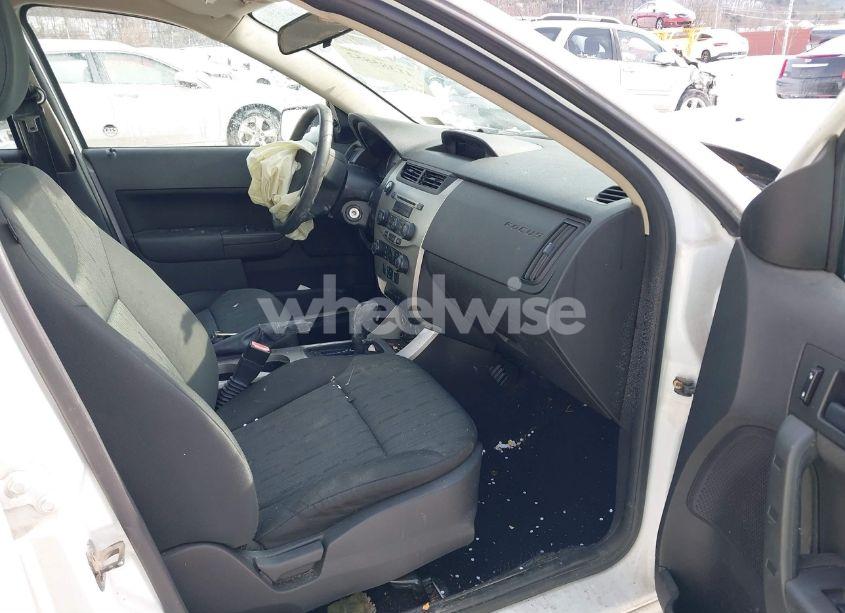 Photo 5 of 2008 Ford Focus SE/SES (VIN 1FAHP35N78W223770)