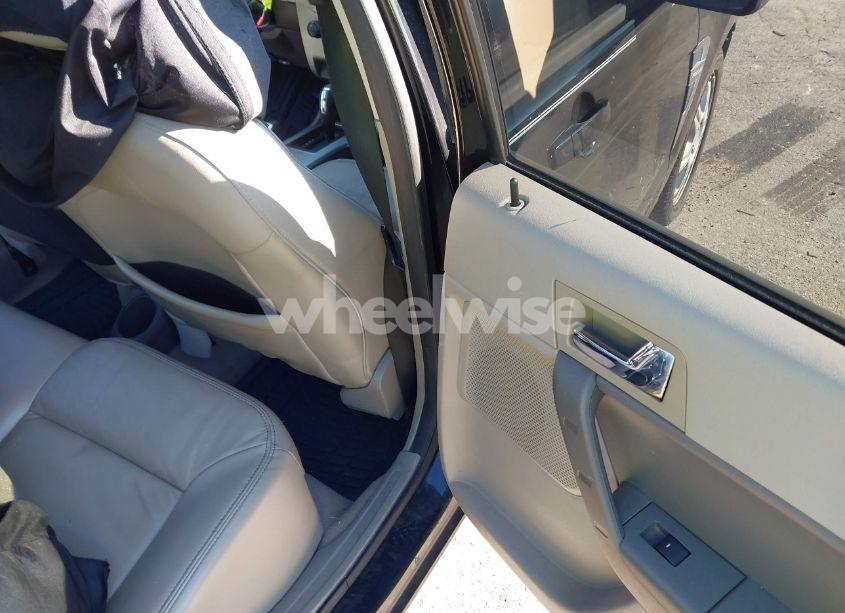 Photo 8 of 2008 Ford Focus SE/SES (VIN 1FAHP35N78W231285)