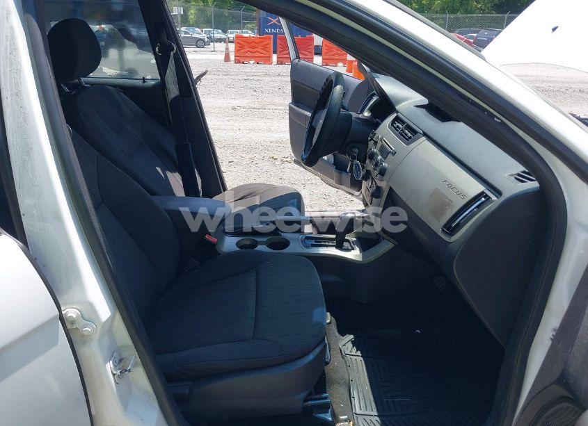 Photo 5 of 2008 Ford Focus SE/SES (VIN 1FAHP35N78W279014)