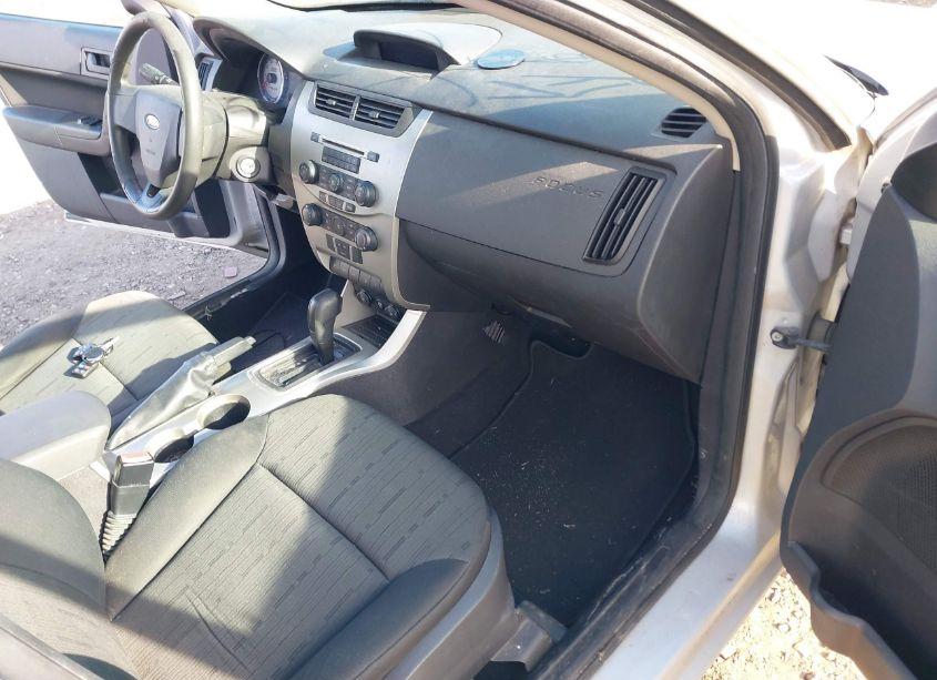 Photo 5 of 2008 Ford Focus SE/SES (VIN 1FAHP35N78W284181)