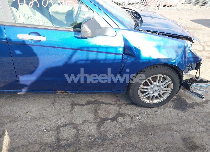 Photo 19 of 2009 Ford Focus SE (VIN 1FAHP35N79W161692)