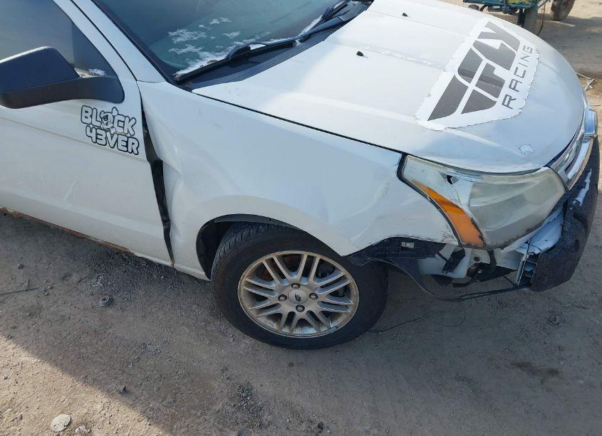 Photo 14 of 2009 Ford Focus SE (VIN 1FAHP35N79W168769)