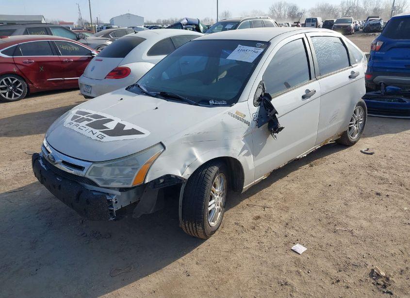 Photo 2 of 2009 Ford Focus SE (VIN 1FAHP35N79W168769)