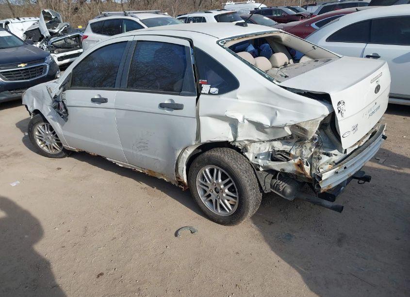 Photo 3 of 2009 Ford Focus SE (VIN 1FAHP35N79W168769)