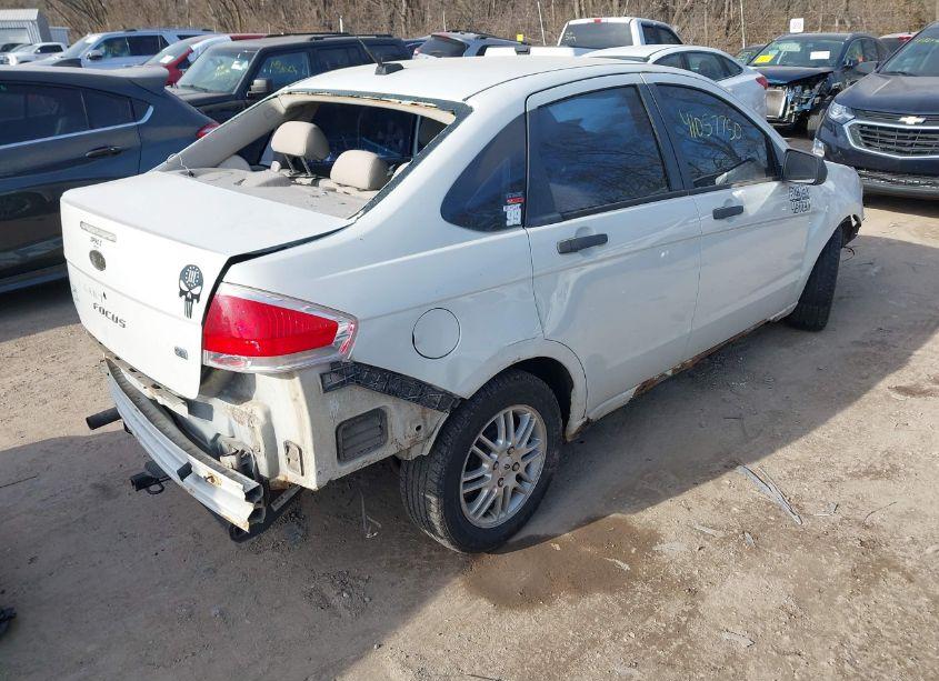 Photo 4 of 2009 Ford Focus SE (VIN 1FAHP35N79W168769)