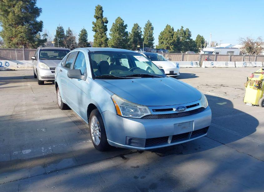 2009 Ford Focus SE (VIN 1FAHP35N79W172708) main photo