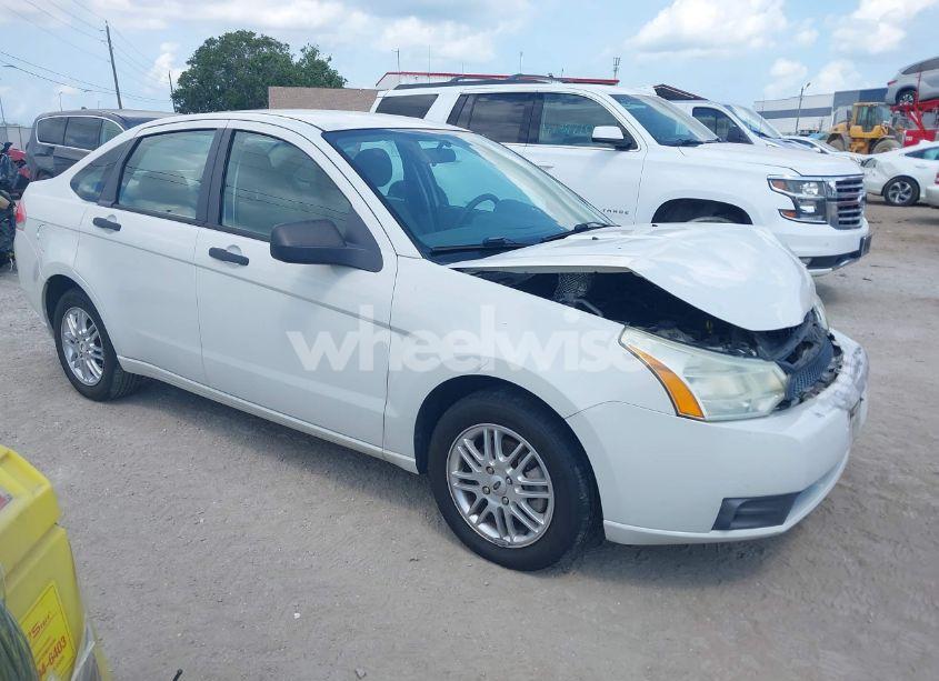 2009 Ford Focus SE (VIN 1FAHP35N79W201494) main photo