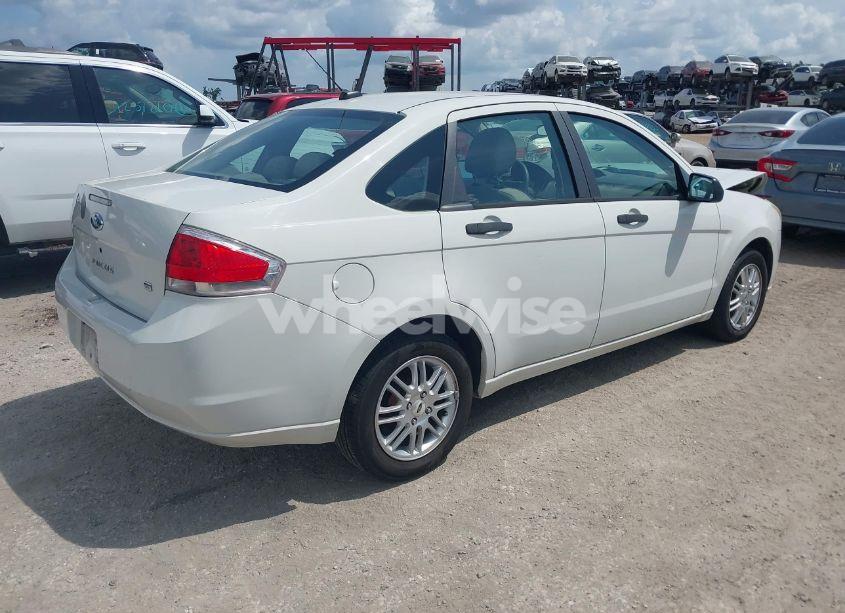 Photo 4 of 2009 Ford Focus SE (VIN 1FAHP35N79W201494)