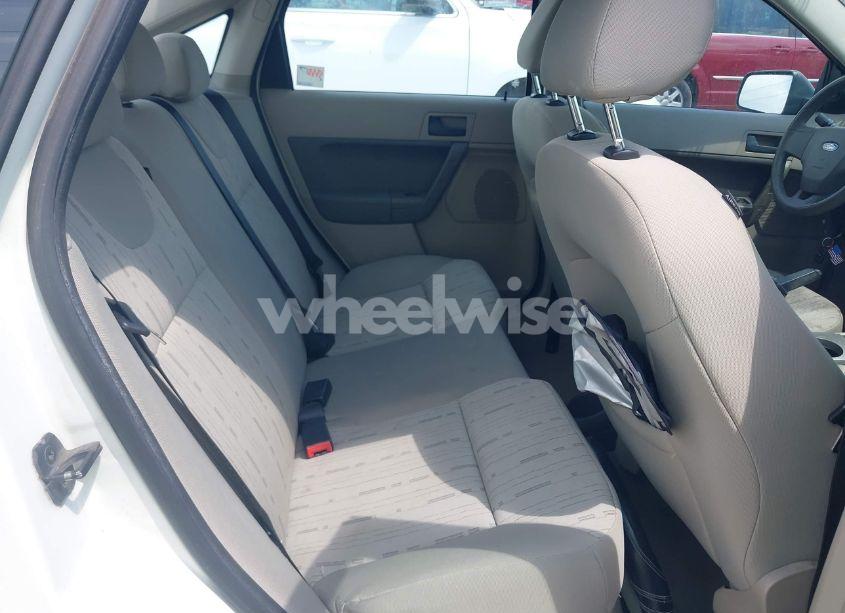 Photo 8 of 2009 Ford Focus SE (VIN 1FAHP35N79W201494)