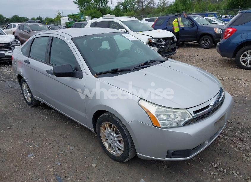 2009 Ford Focus SE (VIN 1FAHP35N79W223589) main photo