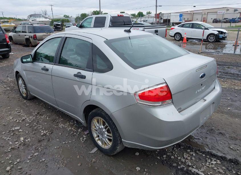 Photo 3 of 2009 Ford Focus SE (VIN 1FAHP35N79W223589)