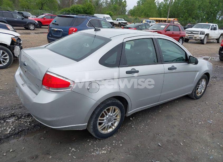 Photo 4 of 2009 Ford Focus SE (VIN 1FAHP35N79W223589)