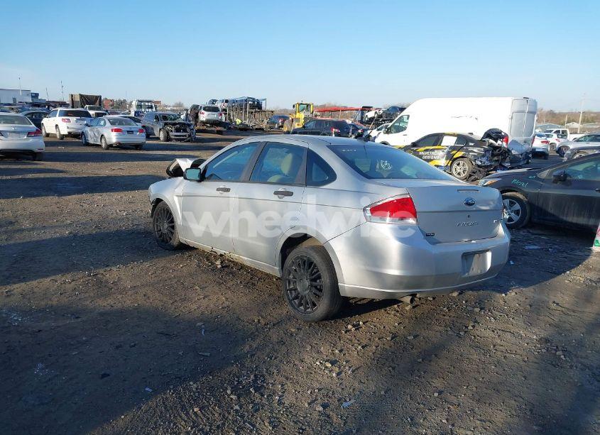 Photo 3 of 2009 Ford Focus SE (VIN 1FAHP35N79W235953)