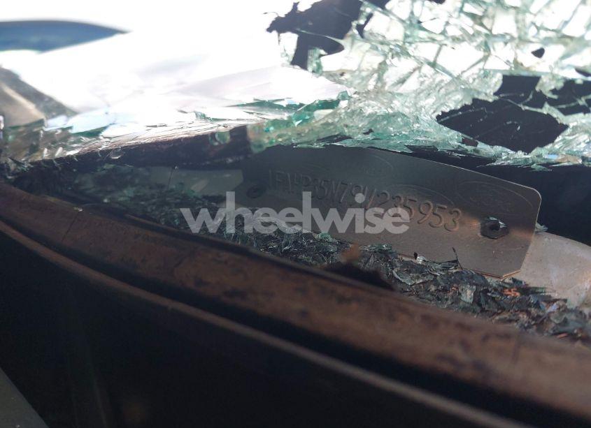 Photo 9 of 2009 Ford Focus SE (VIN 1FAHP35N79W235953)