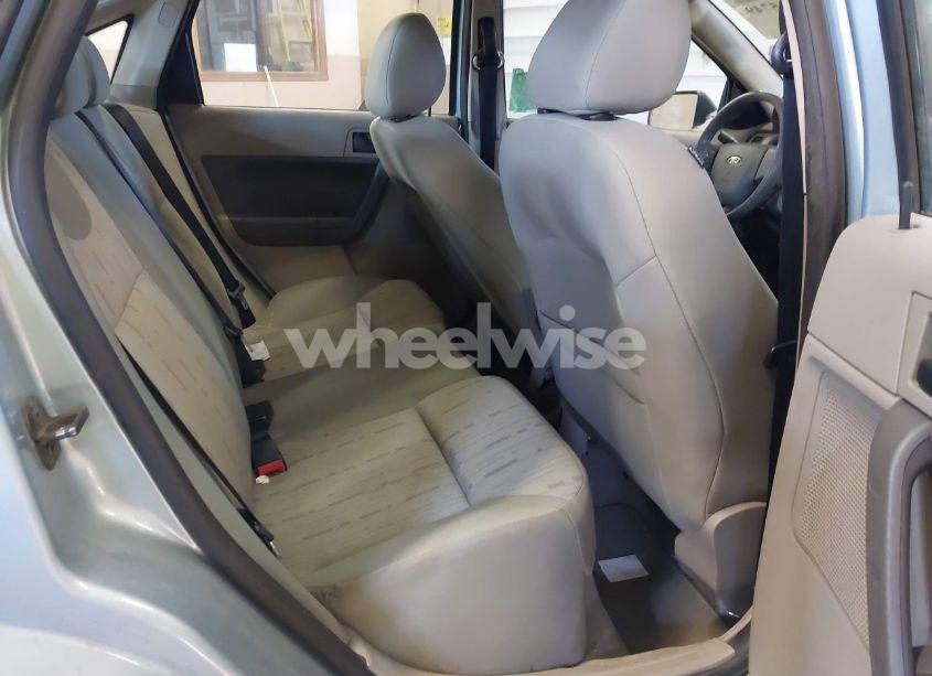 Photo 8 of 2009 Ford Focus SE (VIN 1FAHP35N79W246905)