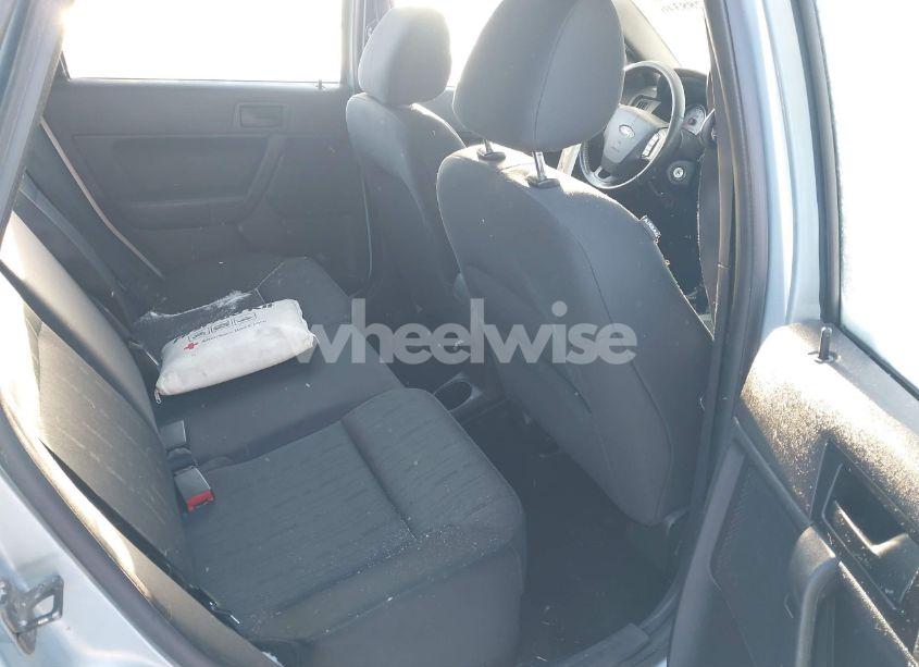 Photo 8 of 2009 Ford Focus SE (VIN 1FAHP35N79W262568)