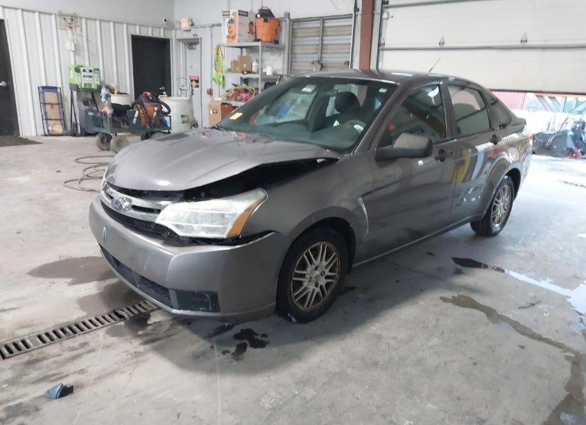 Photo 2 of 2009 Ford Focus SE (VIN 1FAHP35N79W268936)