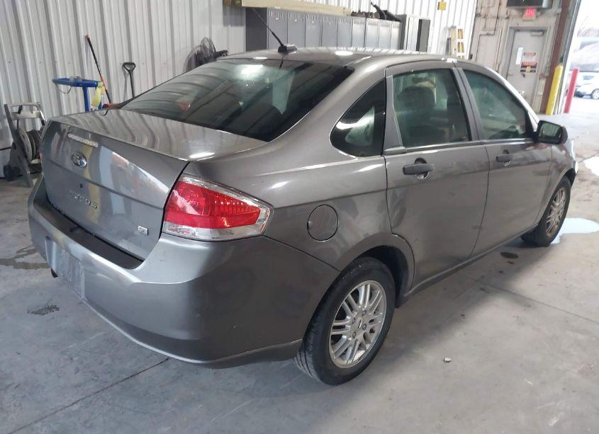 Photo 4 of 2009 Ford Focus SE (VIN 1FAHP35N79W268936)