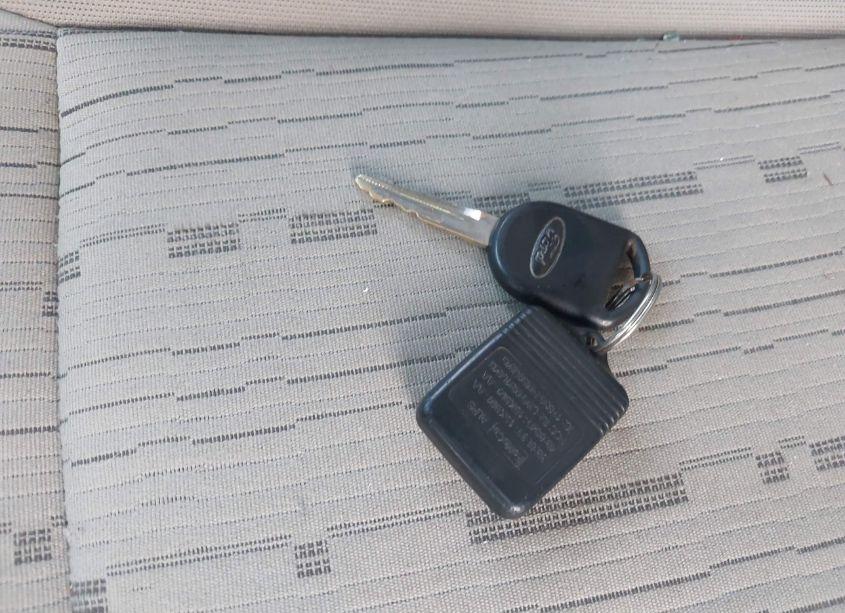 Photo 11 of 2008 Ford Focus SE/SES (VIN 1FAHP35N88W147010)