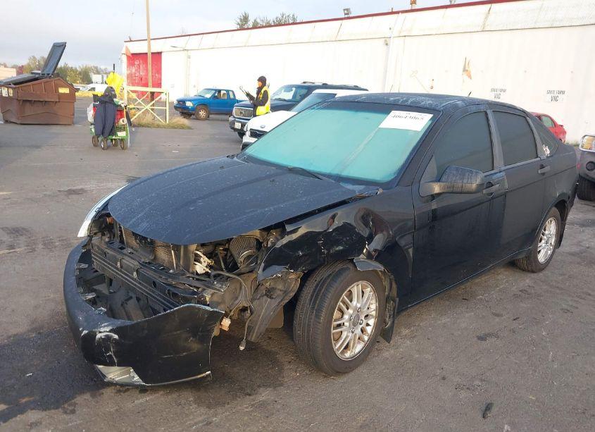 Photo 2 of 2008 Ford Focus SE/SES (VIN 1FAHP35N88W147010)